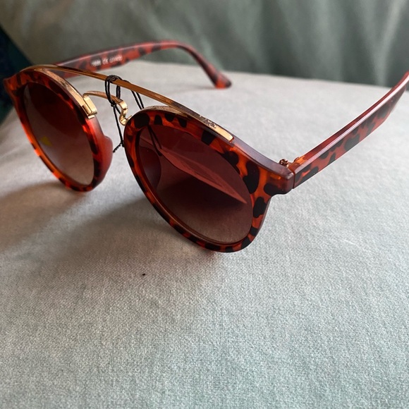 Retro tort sunglasses - Picture 2 of 3